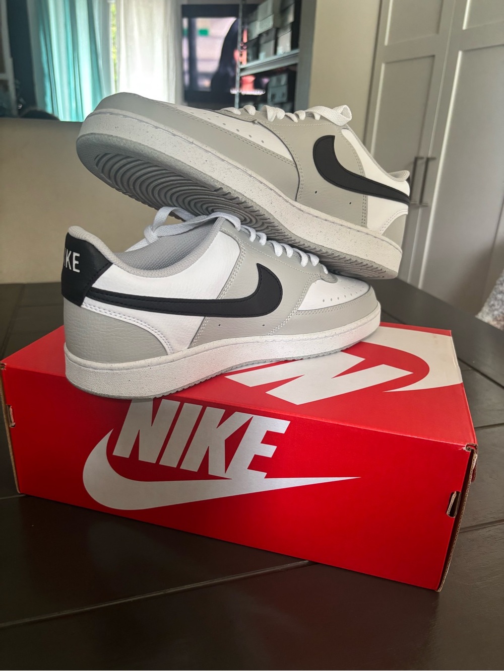 Nike Low-Top Sneakers in White, Light Gray & Black